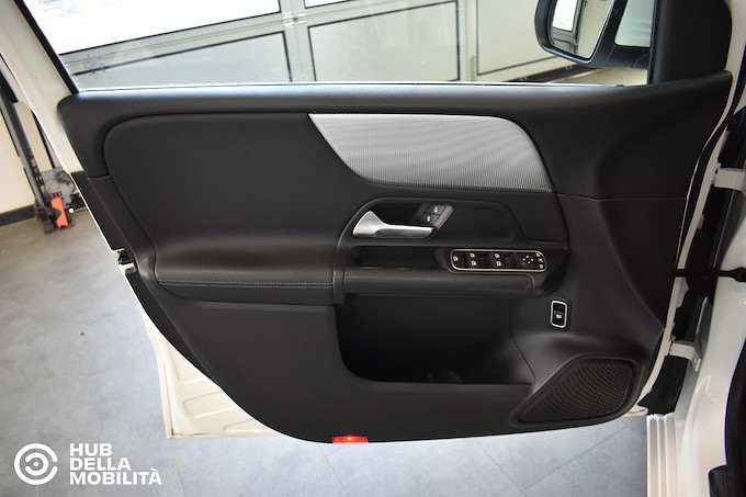 MERCEDES-BENZ B 180 d Automatic Sport